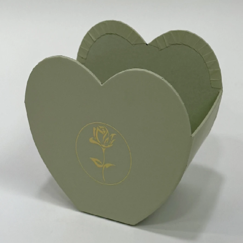 Коробка-сердце под цветы, 13,4х9х11,3 (13,7x9,7) см, св. фисташковый
