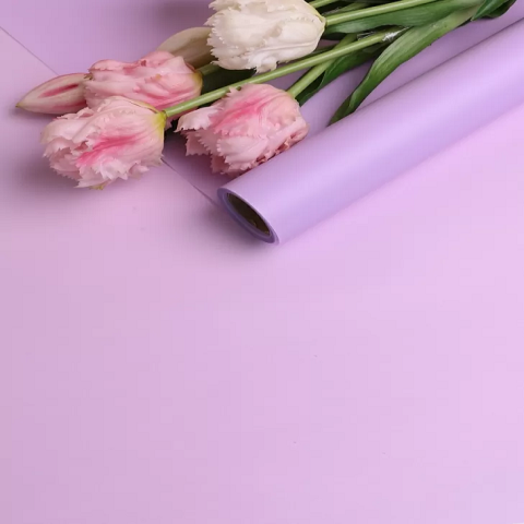 Пленка матовая 60см х 10м  на втулке сиреневый светлый