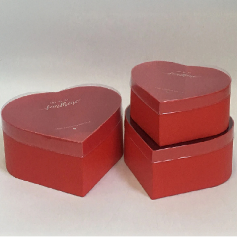 Набор коробок "Сердце" с прозр.крышкой, 3шт. 23х20,7х9 / 20,7х18,4х8 / 18,4х16,1х7 см. красный (W7799)