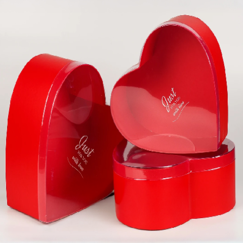 Набор коробок "Сердце" с прозр.крышкой, 3шт. 33х31,8х13,2 см / 30,4х29,2х12,4 см / 28х27х11,2 см. красный (W6634)