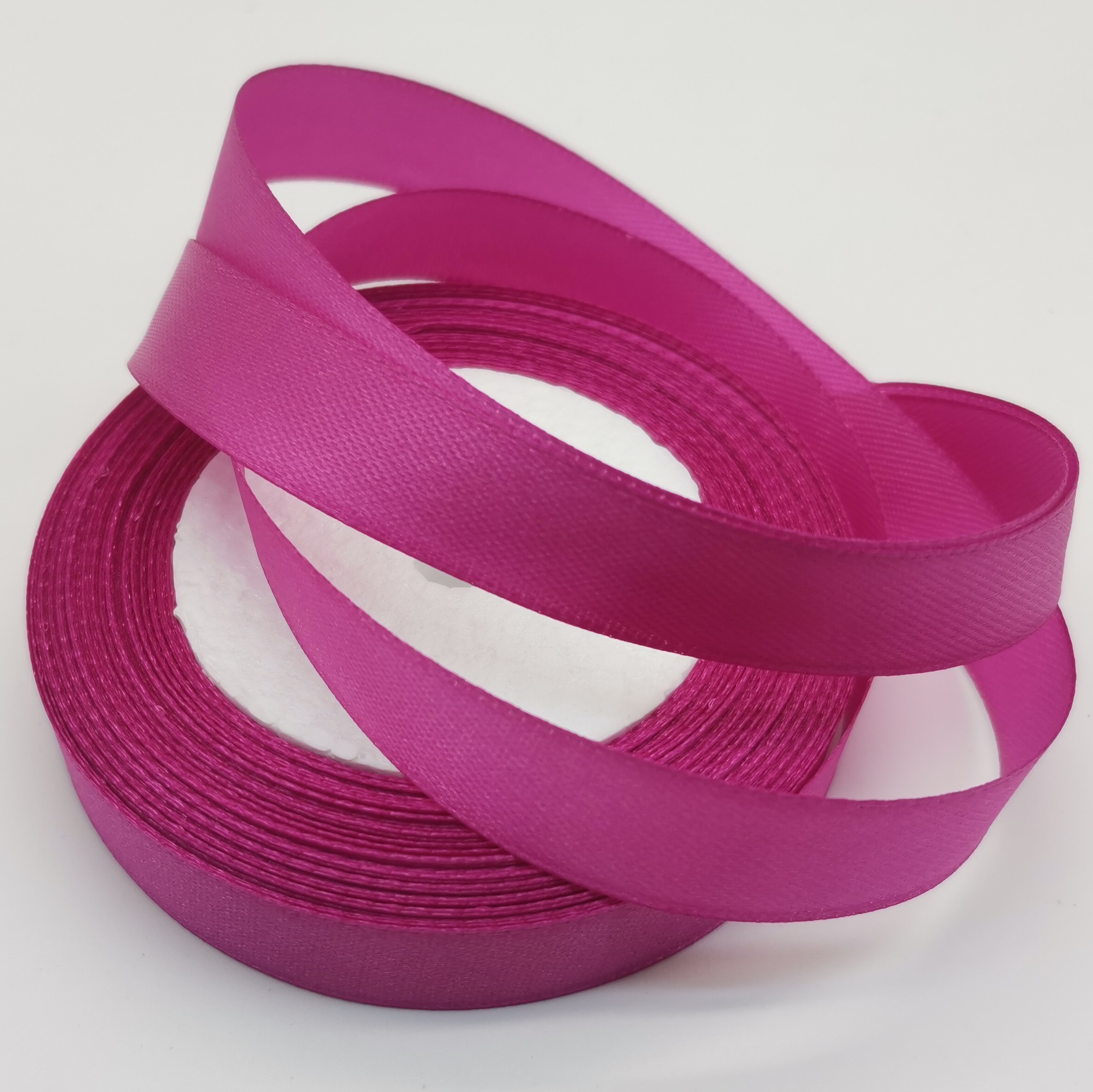 Лента атласная, на пене, односторонняя, 15 мм х 25 ярд, малин-розов