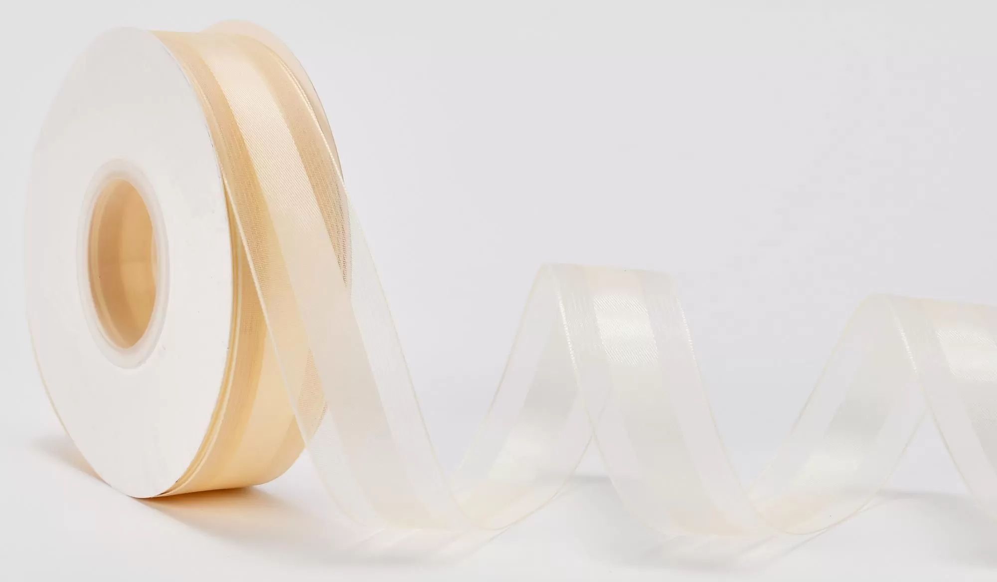 Лента декоративная "Лили", полиэстер, 25 мм х 40 ярд., молочный