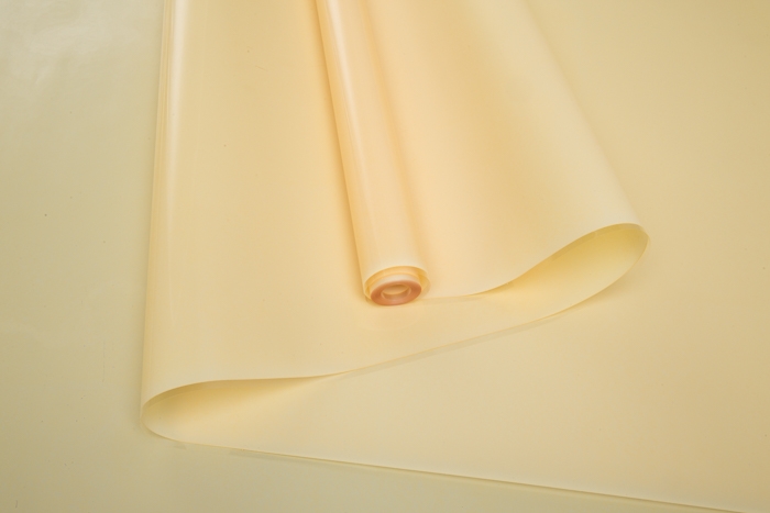 Пленка цветная Лак 70 см кремовая