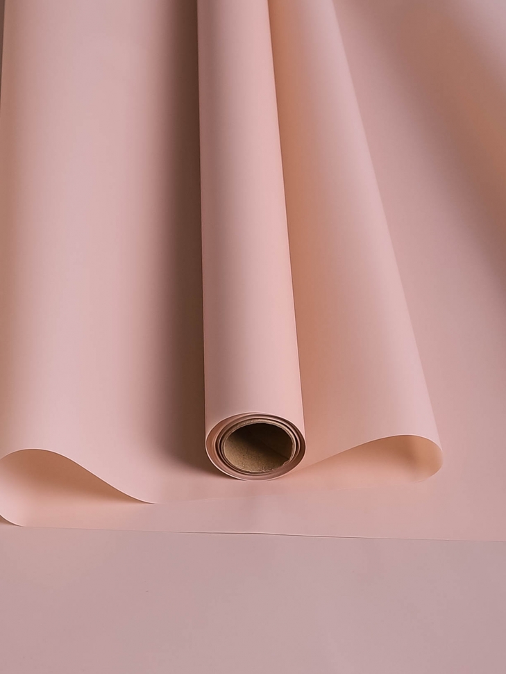Пленка матовая 60см х 10м  на втулке пудра